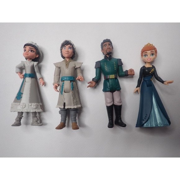 LOT Frozen II Blind Box Figures Ryder Lieutenant Mattias Honeymaren Anna LOT - Picture 1 of 4